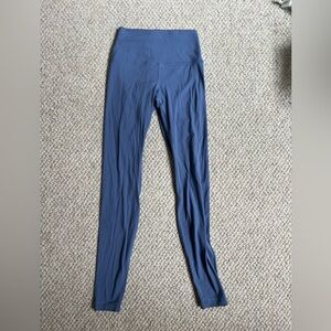 Lululemon blue leggings inseam 28 size 4